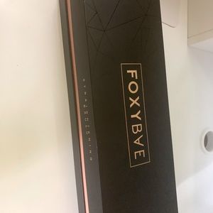 Brand New FoxyBae Straightening Brush